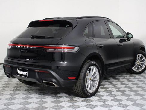 Used 2025 Porsche Macan image 7