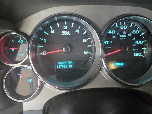 Used 2013 Chevrolet Silverado 1500 LT AWD/4WD image 23