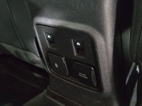 Used 2023 Ford Bronco Wildtrak image 13