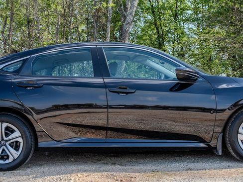 Used 2017 Honda Civic LX image 6