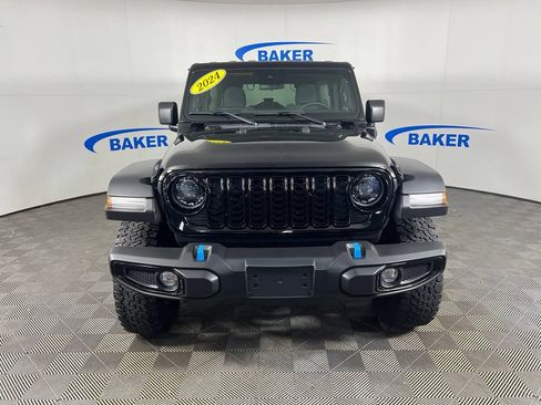 Used 2024 Jeep Wrangler Unlimited AWD/4WD image 9