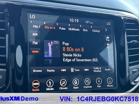 Used 2019 Jeep Grand Cherokee Limited w/ Luxury Group II image 29