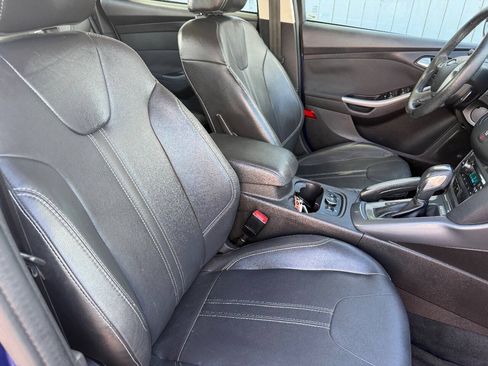 Used 2013 Ford Focus Titanium w/ Titanium Handling Pkg FWD image 14