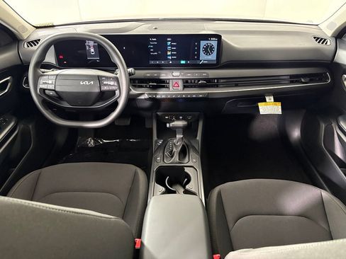 New 2026 Kia K4 FWD image 33
