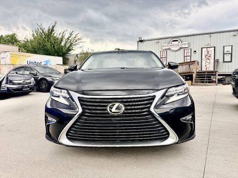 Used 2015 Lexus ES 350 w/ Premium Package FWD image 1