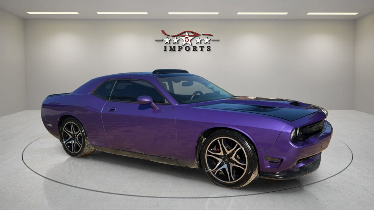 Used 2010 Dodge Challenger SRT8 w/ SRT Option Group II RWD image 7