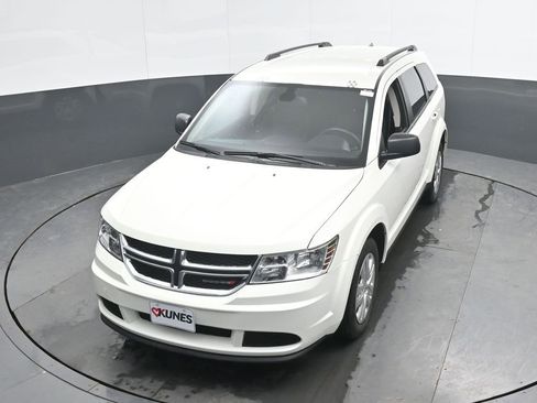 Used 2020 Dodge Journey SE FWD image 35