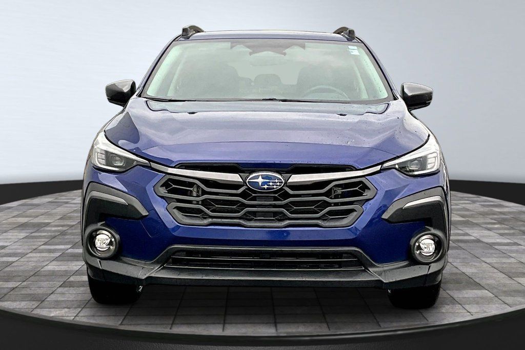Used 2024 Subaru Crosstrek 2.5i Limited w/ Crosstrek Mirror Package AWD/4WD image 2