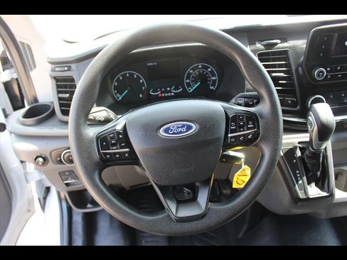 Used 2024 Ford Transit 250 148 Medium Roof RWD image 22