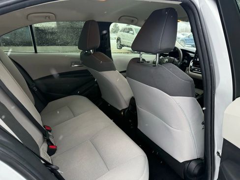 Used 2020 Toyota Corolla LE image 22