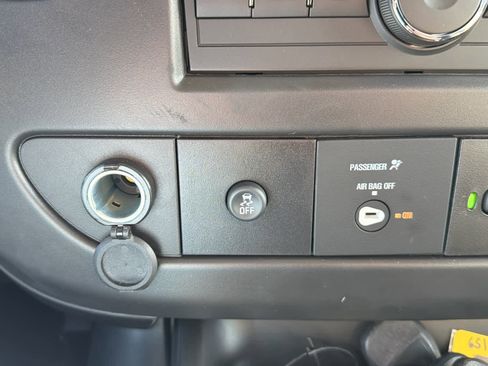 New 2025 Chevrolet Express 2500 w/ Driver Convenience Package image 25
