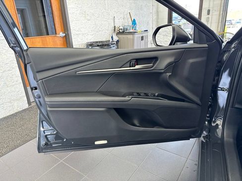 Used 2026 Toyota Camry XSE FWD image 33