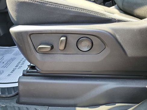 Used 2024 Chevrolet Silverado 1500 Custom Trail Boss w/ LPO, Dark Essentials Package image 15