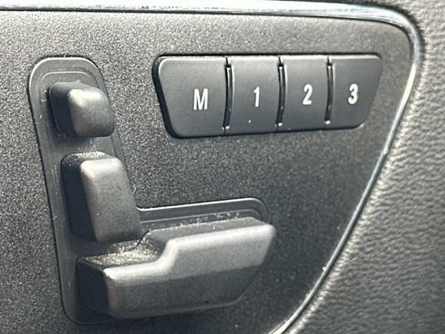 Used 2010 Mercedes-Benz E 350 Sedan image 26