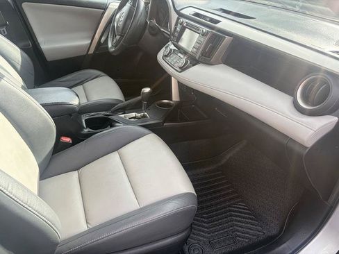 Used 2015 Toyota RAV4 Limited w/ Technology Package AWD/4WD image 6