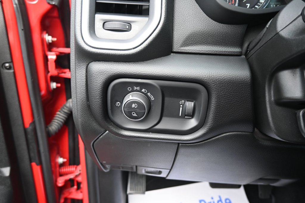 Used 2024 RAM 2500 Big Horn w/ Night Edition AWD/4WD image 29