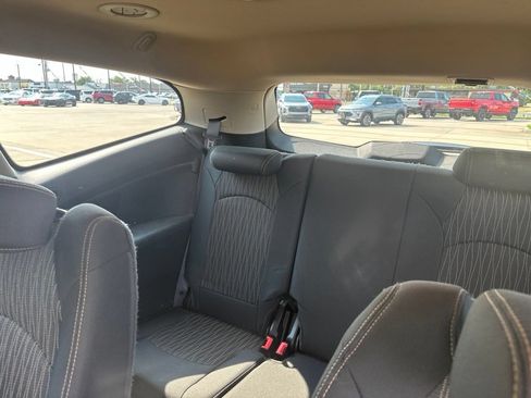 Used 2014 Chevrolet Traverse LT AWD/4WD image 22