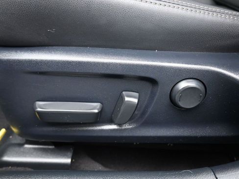 Used 2020 Lexus IS 300 image 12