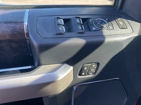 Used 2022 Ford F250 Lariat w/ Chrome Package AWD/4WD image 19