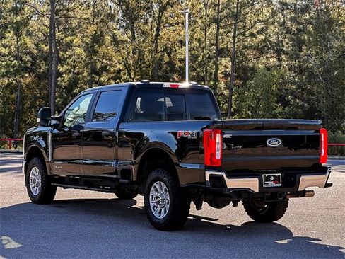 Used 2023 Ford F250 XL w/ FX4 Off-Road Package image 6
