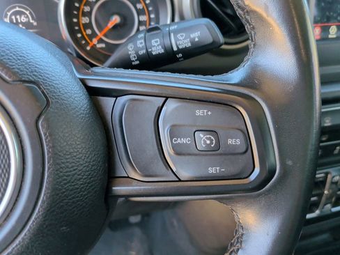 Used 2022 Jeep Wrangler Unlimited Willys image 17