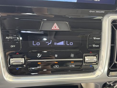 Certified 2023 Kia Sorento SX AWD/4WD image 24