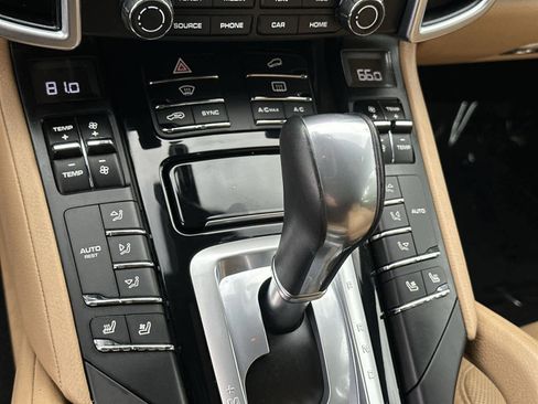 Used 2017 Porsche Cayenne S image 28