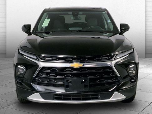 Used 2025 Chevrolet Blazer LT AWD/4WD image 2