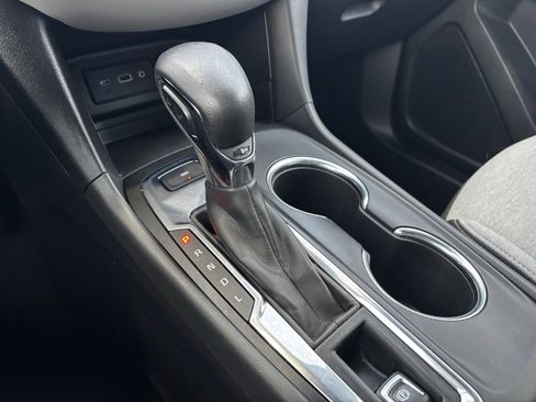 Used 2023 Chevrolet Equinox LS image 26