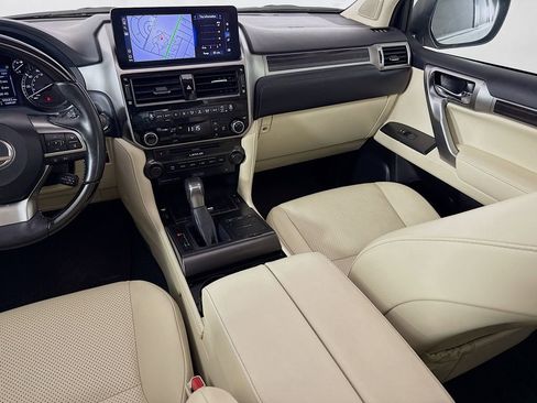 Used 2023 Lexus GX 460 Luxury w/ Accessory Package AWD/4WD image 24