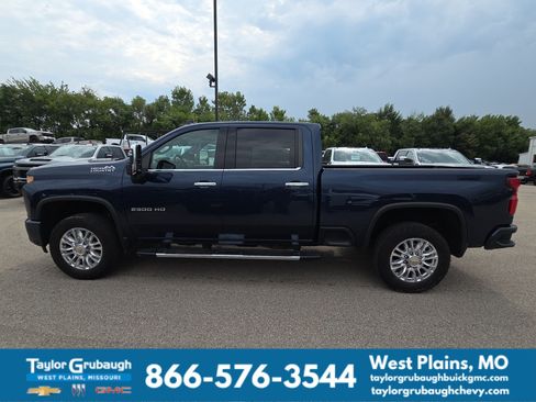 Used 2022 Chevrolet Silverado 2500 High Country AWD/4WD image 5