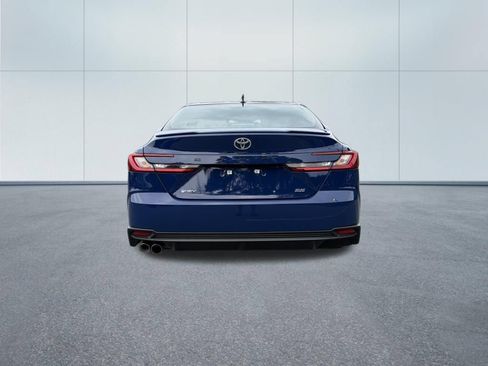 Used 2025 Toyota Camry SE FWD image 6