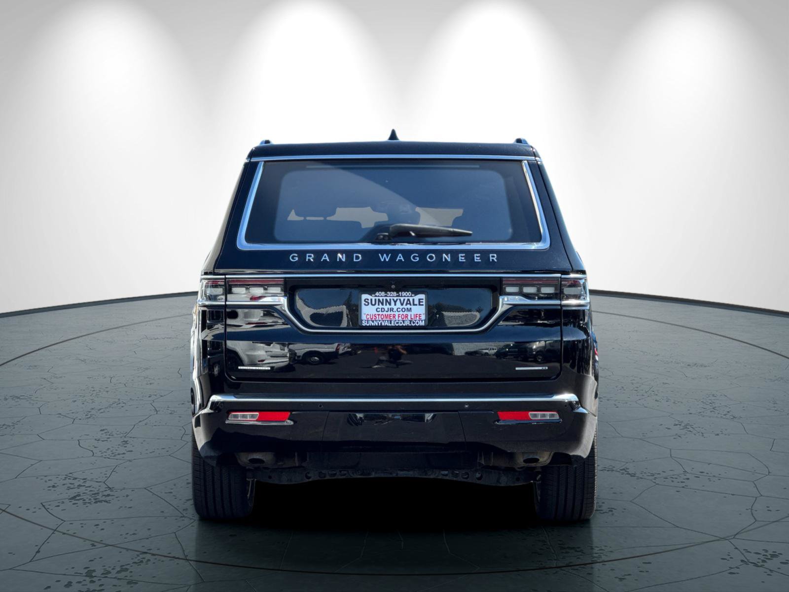 Used 2022 Jeep Grand Wagoneer Series II w/ Premium Group II AWD/4WD image 5