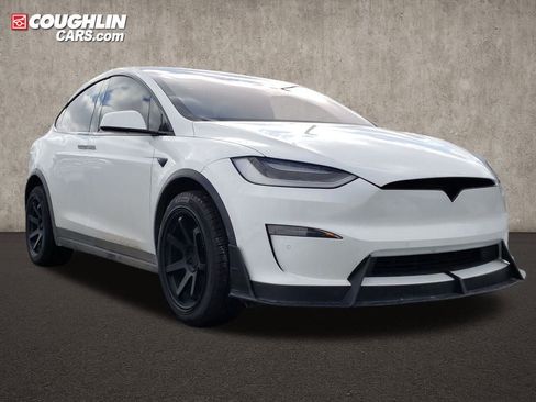 Used 2022 Tesla Model X image 1