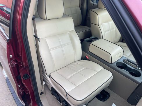 Used 2006 Lincoln Mark LT 4x4 image 46