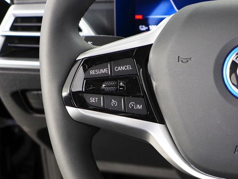 Used 2025 BMW i4 eDrive40 image 29