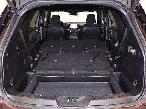 Certified 2020 Ford Explorer XLT w/ Class III Trailer Tow Package AWD/4WD image 39
