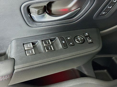 Used 2025 Honda Pilot Black Edition image 20