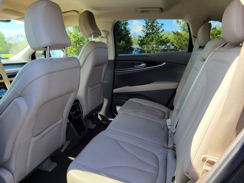Used 2022 Lincoln Nautilus AWD w/ Premium Package image 22