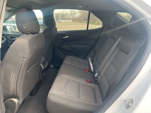 Used 2019 Chevrolet Equinox LT image 17