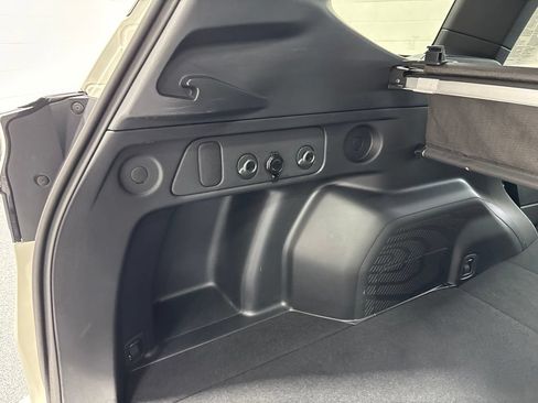 Used 2025 Subaru Forester Premium AWD/4WD image 37