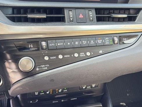 Used 2021 Lexus ES 350 350 w/ Premium Package image 14