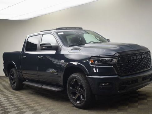 New 2026 RAM 1500 4x4 Crew Cab image 2