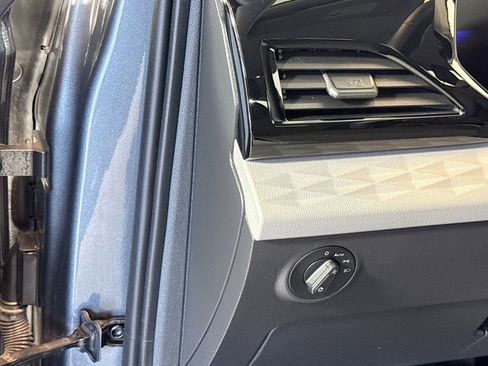 Used 2024 Volkswagen Taos S image 10