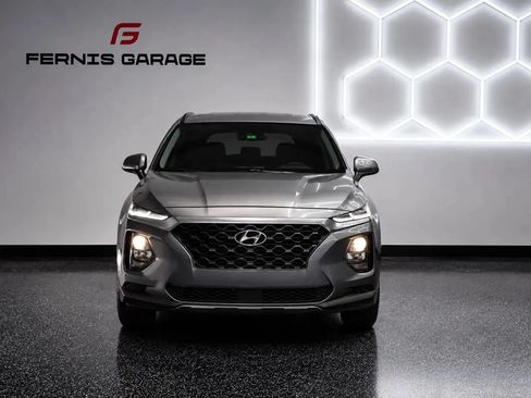 Used 2019 Hyundai Santa Fe SE FWD image 2