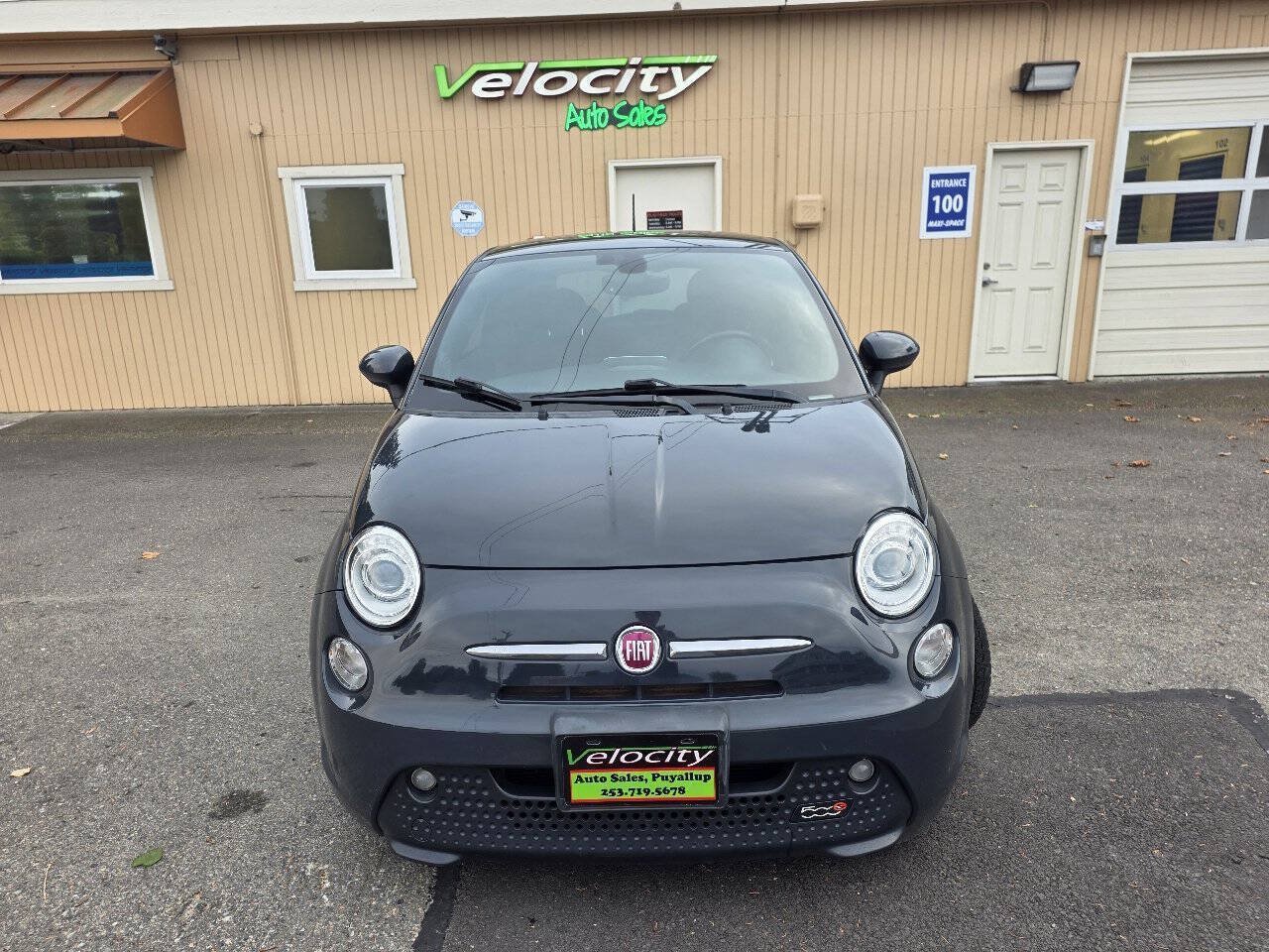 Used 2017 FIAT 500 e FWD image 2