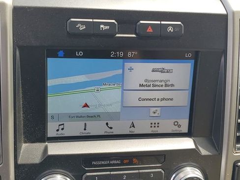 Used 2019 Ford F150 Lariat w/ Equipment Group 502A Luxury AWD/4WD image 23