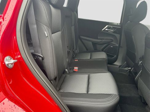 New 2025 Mitsubishi Outlander ES image 31
