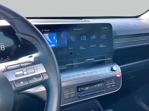 Certified 2025 Hyundai Kona SEL AWD/4WD image 7