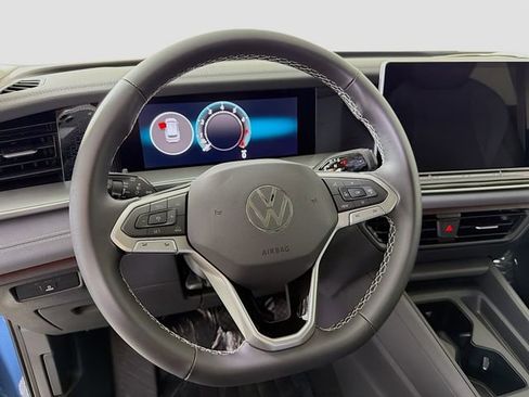 New 2026 Volkswagen Tiguan SE image 12